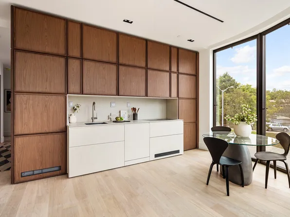 28 Herbert Street image 1 of 9