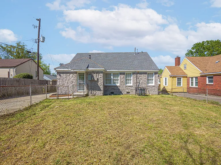 1601 N Michelle Cir — Photo 6