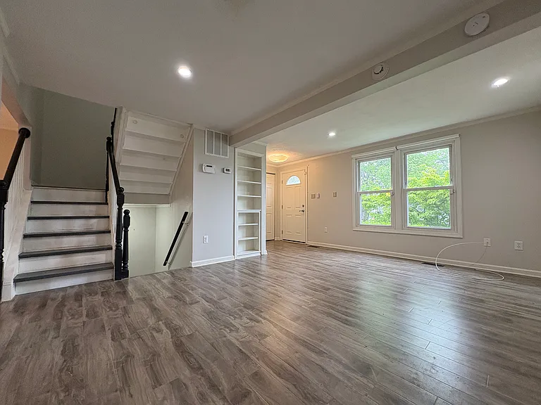 6613 Haydown Ct — Photo 3