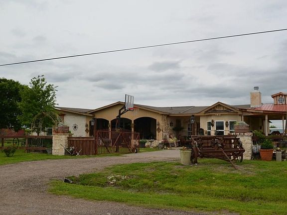 5th image of 4832 Marian Ln