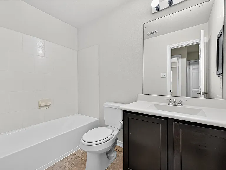 6438 Haywards Crossing South Cir — Photo 21