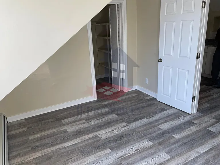31 Hawthorne St #3 — Photo 9