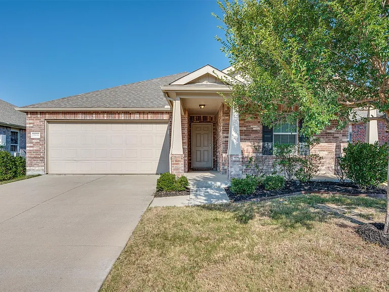 1804 Gayla Creek Dr — Photo 1