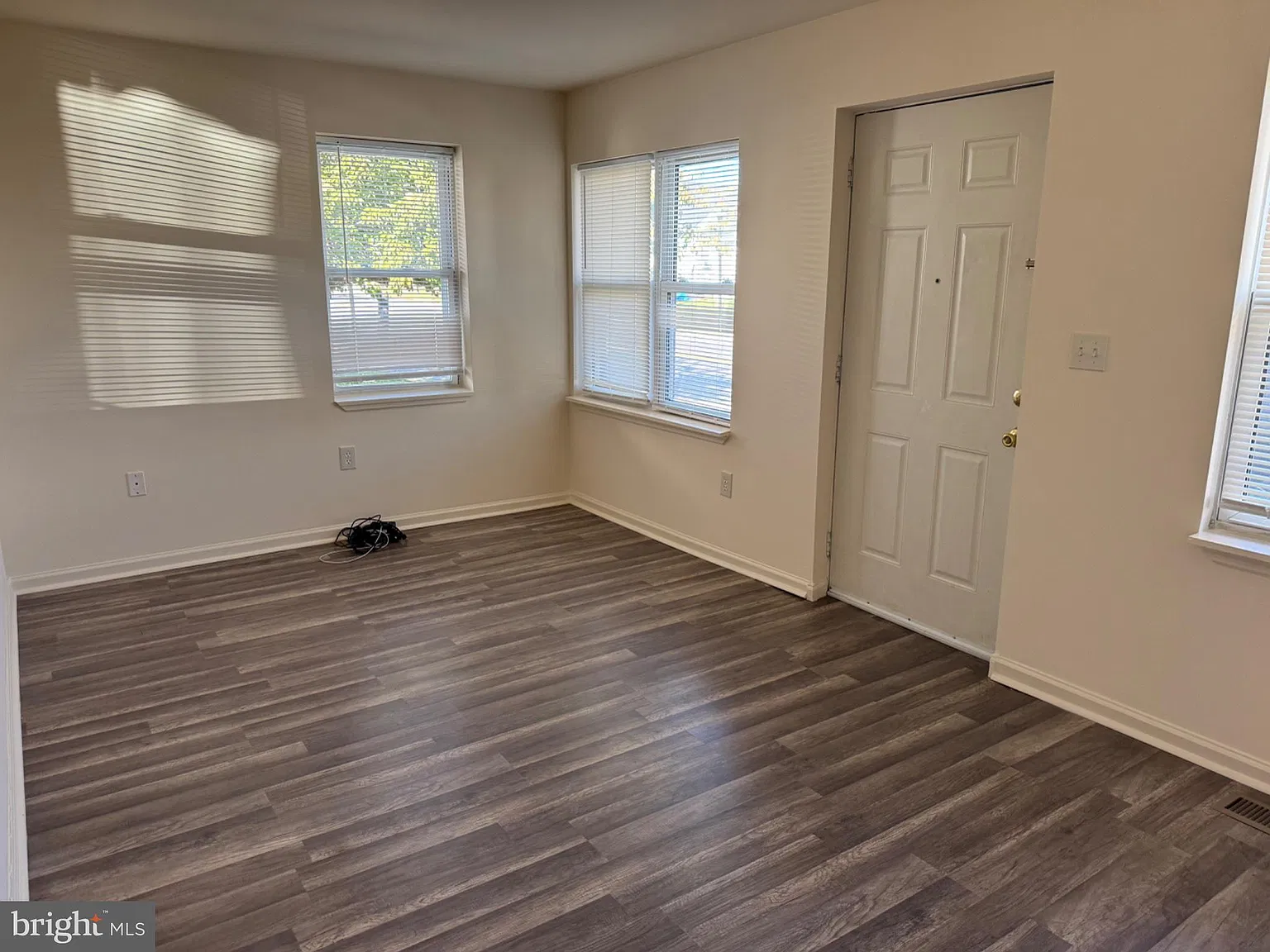 1 bed, 1.0 bath, 2824 sqft, $1,300 — Photo 4