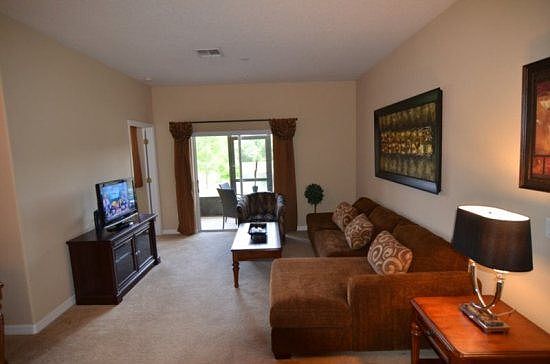 OW3C2839OD-living-area