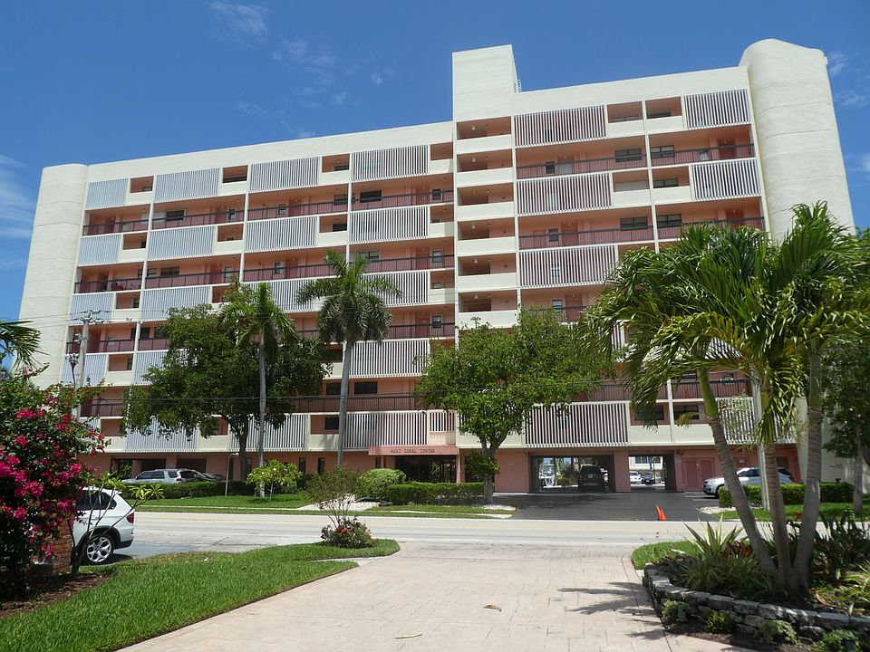 1st image of 4800 Bayview Dr APT 301