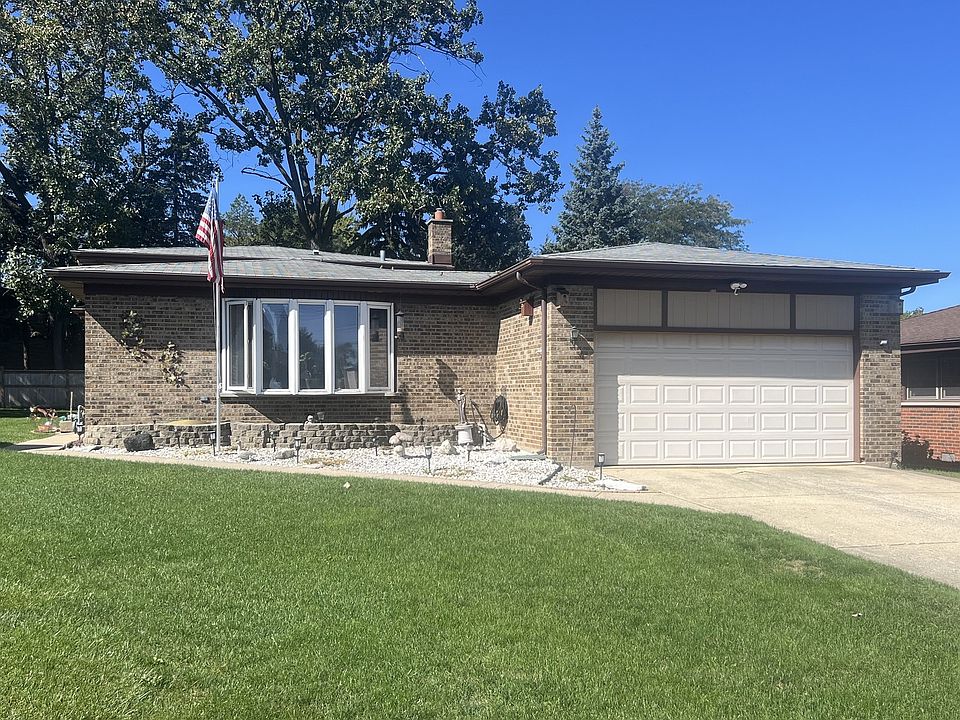 1st image of 3004 S Lynn Ct