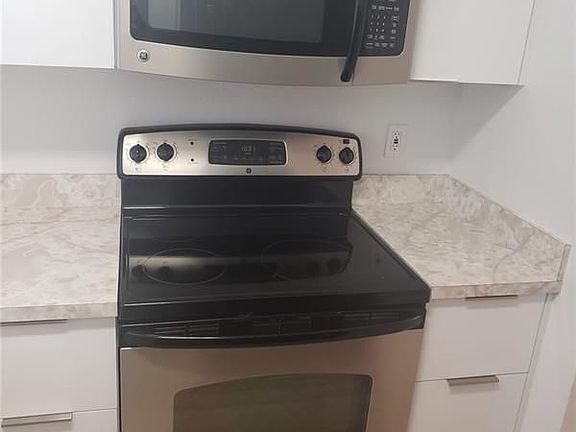 4th image of 420 W Palm St #1