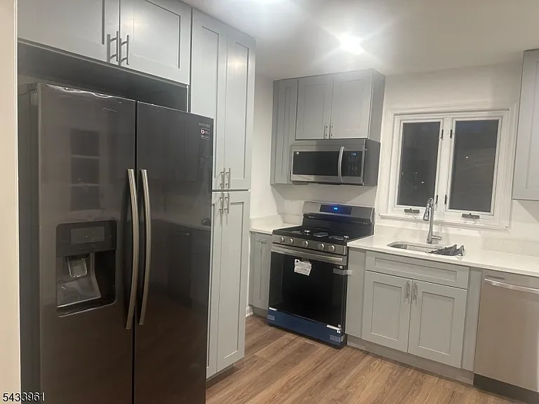 152 Williams Ave — Photo 3