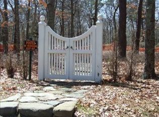 10 Cedar Trl, East Hampton, NY 11937