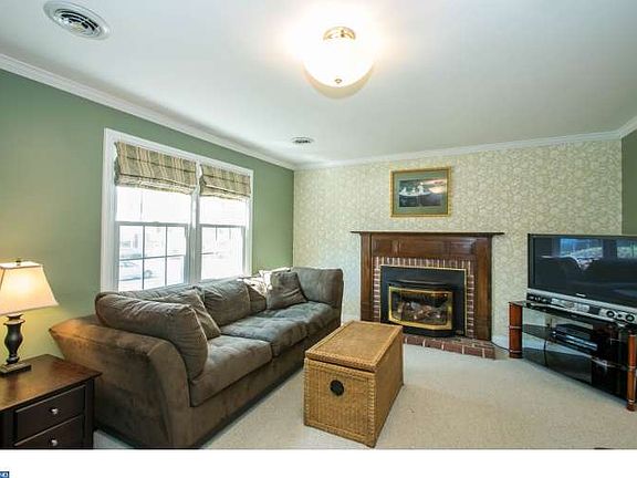 2nd image of 2524 Wexford Dr
