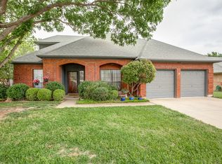 3509 Indian Wells Dr, Arlington, TX 76017