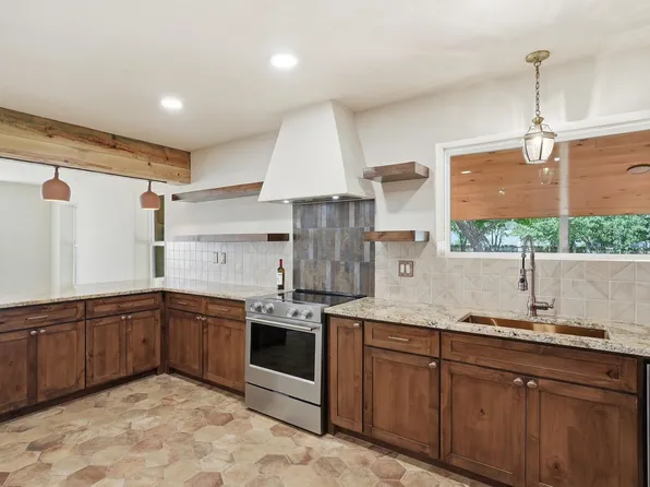 1319 E Fm 4, Cleburne, TX 76031
