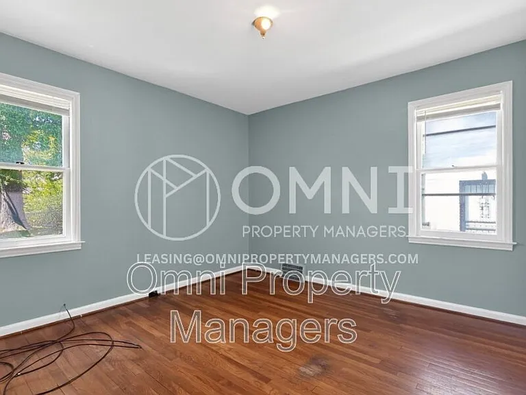 11529 Roxbury St — Photo 8