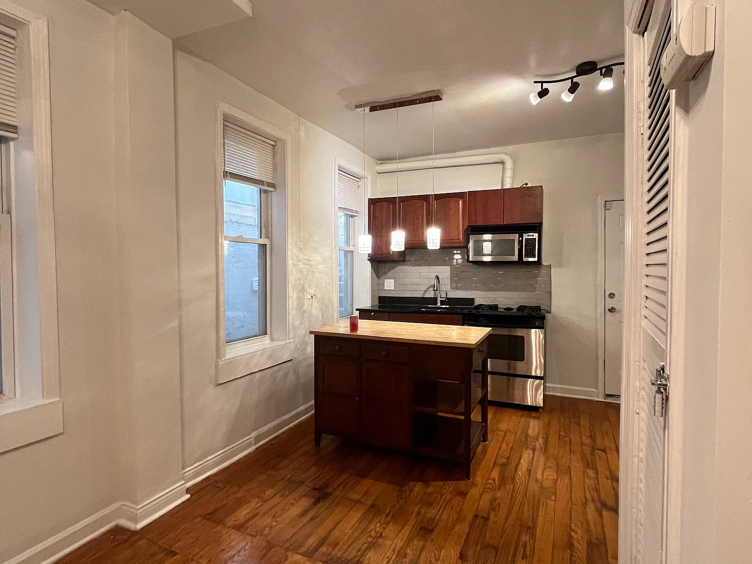 1 bed, 800 sqft, $2,195 — Photo 1