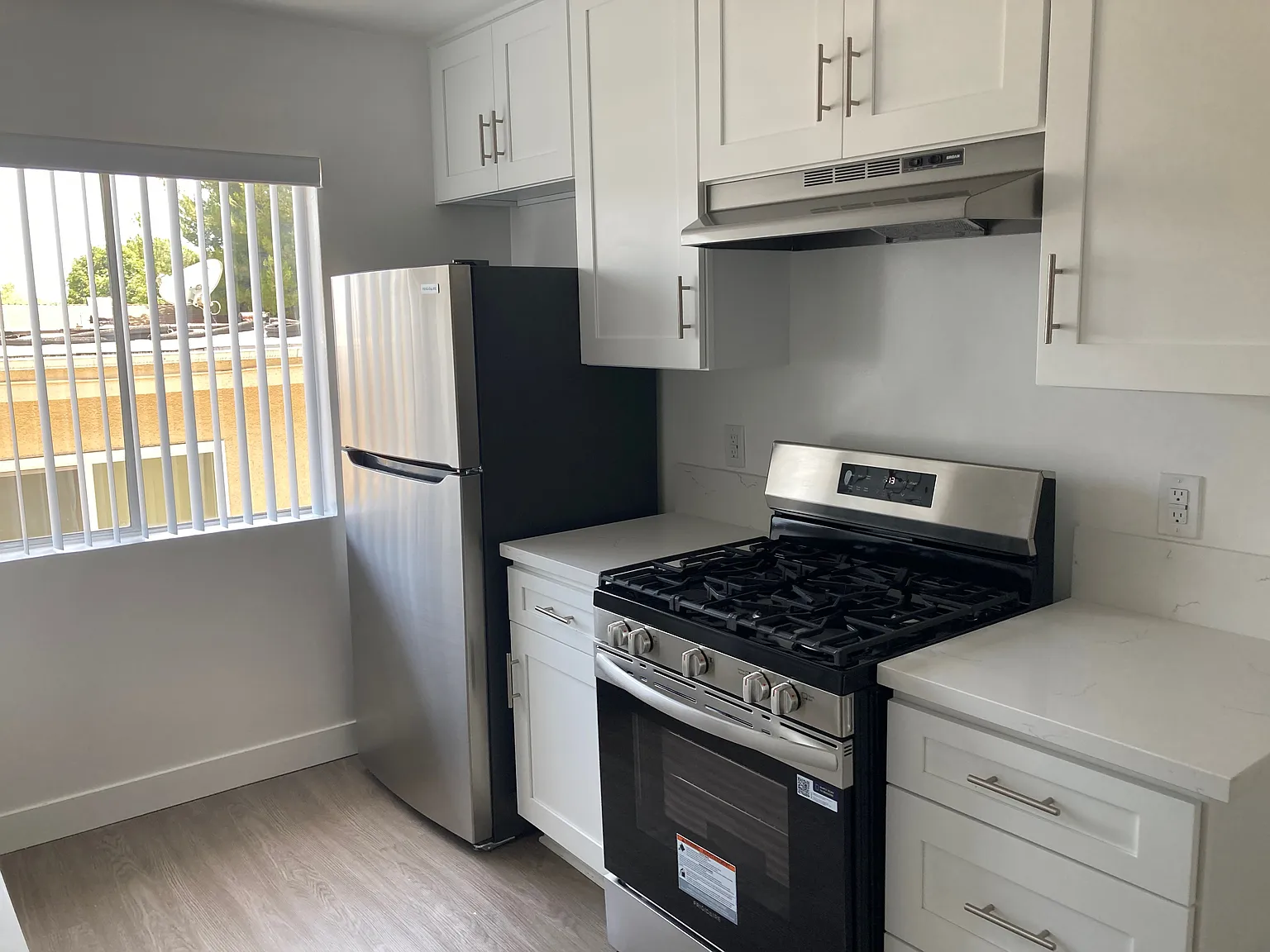 148 N. St Andrew Pl. — Photo 2