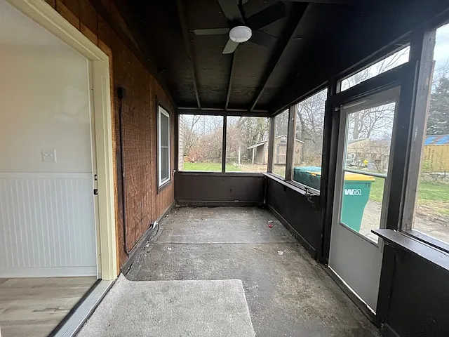 1301 E 6th St — Photo 17