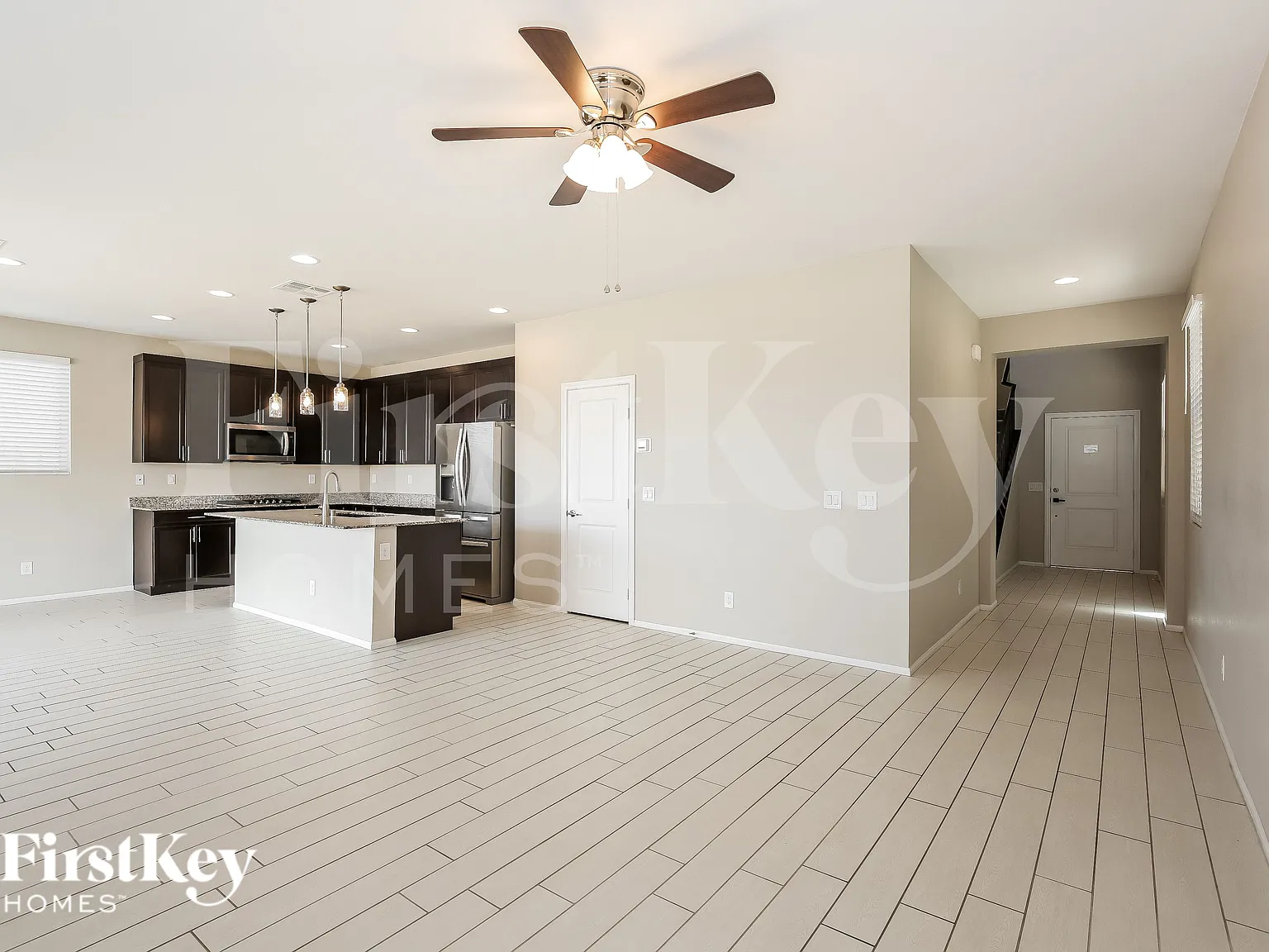 4 bed, 3.0 bath, 2252 sqft, $2,565 — Photo 3
