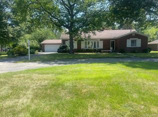 31263 Olmstead Rd, Rockwood, MI 48173