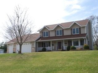 W5534 Gema Dr, Pardeeville, WI 53954