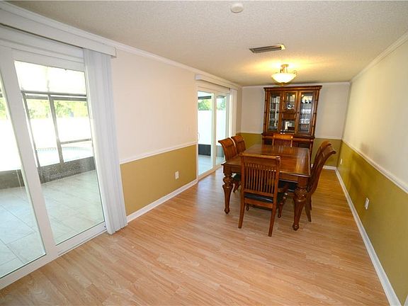 4th image of 3903 Briarlake Dr