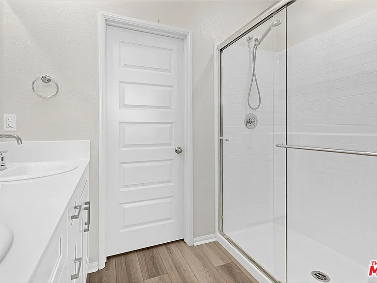 220 Lockhart Way — Photo 20