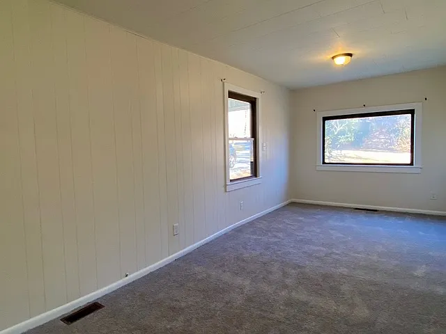 729 Asbury Rd — Photo 7