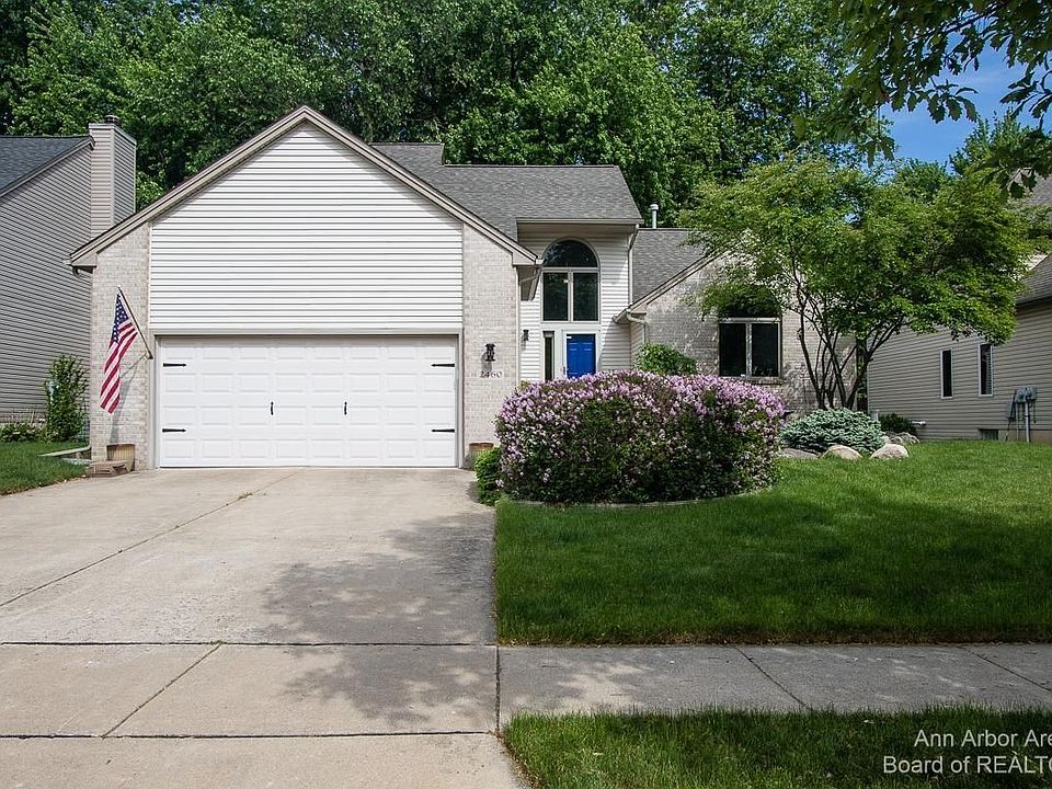 1st image of 2460 Hawthorne Way