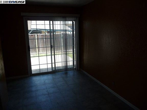 5th image of 5110 Elmwood Ave
