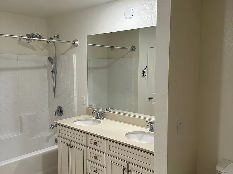 2983 Duverney Ave — Photo 43