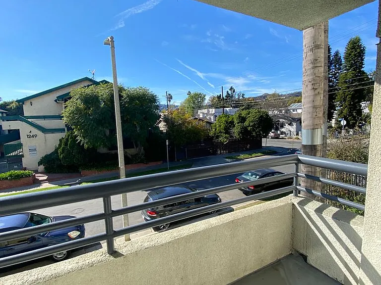 1250 N. June St. Los Angeles CA 90038 — Photo 59