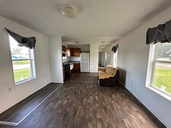 2nd image of 159 E Crest Dr