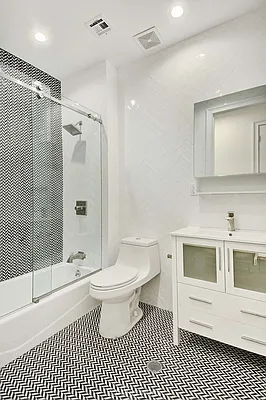 Rented by City Connections Realty | media 4