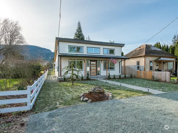 711 Alexander St, Sedro Woolley, WA 98284