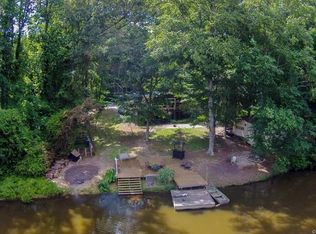 7018 Lakeshore Dr, Quinton, VA 23141