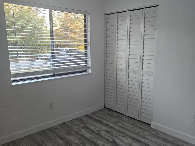 1418 Paley Cir SE — Photo 10