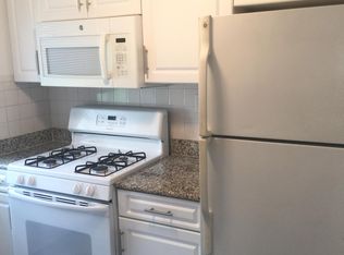 11 Schenck Ave, Great Neck, NY 11021