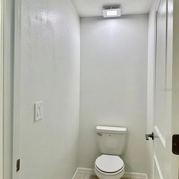 17606 Happytrails St — Photo 36
