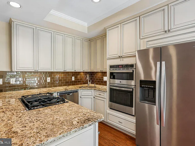 417 Winding Rose Dr — Photo 11
