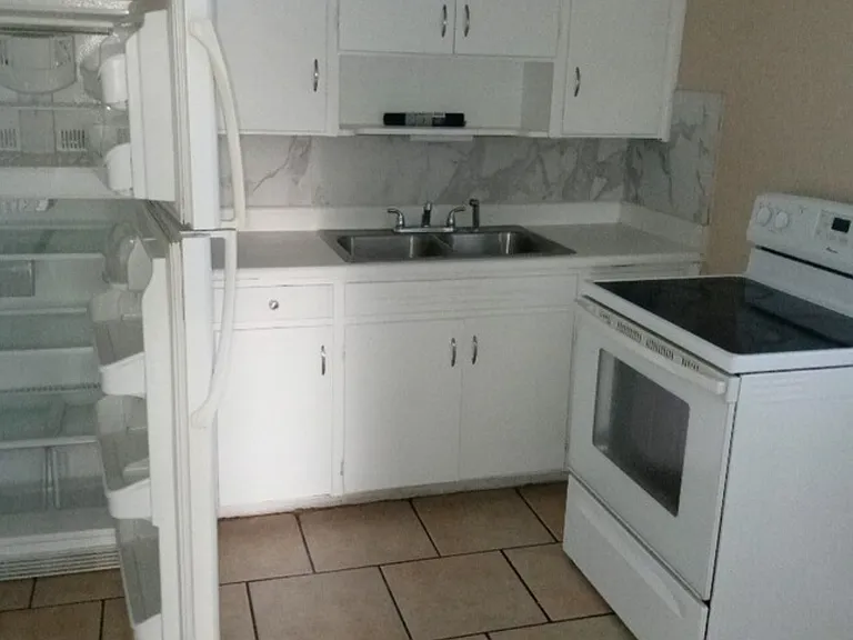 2020 W Magnolia St — Photo 15