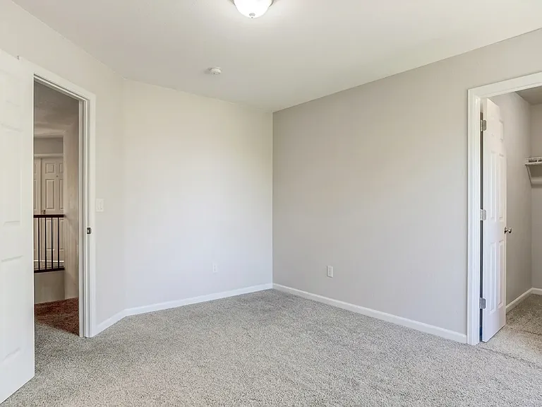 1395 E 100th Ln — Photo 94