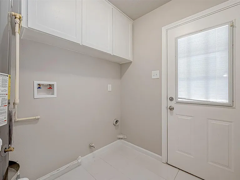 5622 Valkeith Dr — Photo 22