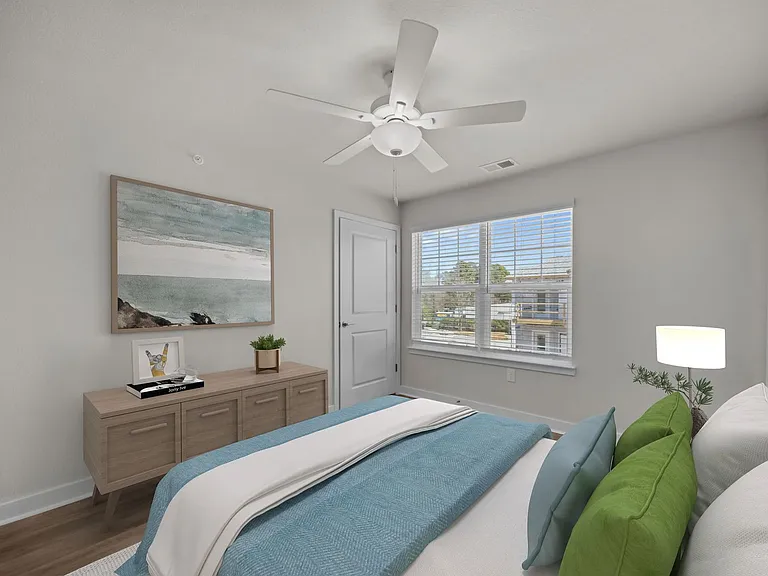Harbor Village Apartments — Photo 22