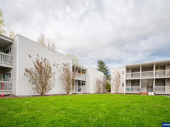 160 Whitman St N, Monmouth, OR 97361