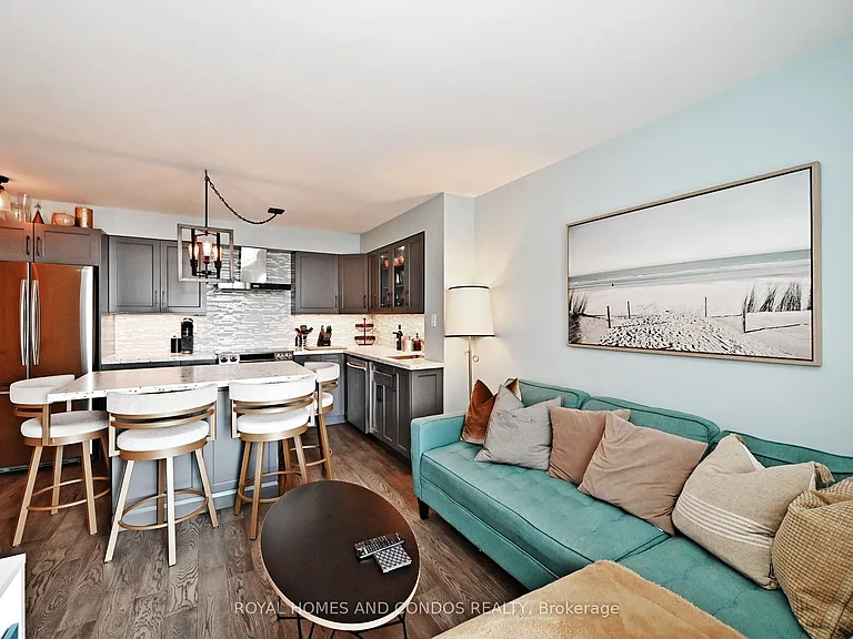 230 Queens Quay W #618 — Photo 13