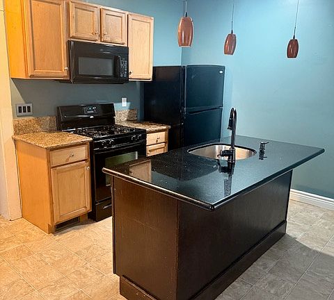 4th image of 4315 Verne Ave