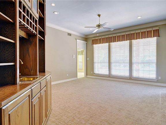 5th image of 5009 Birch Hollow Ln