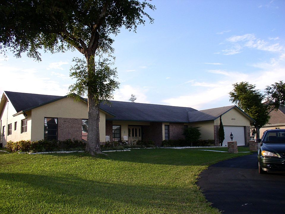 2nd image of 4911 SW 111th Ter