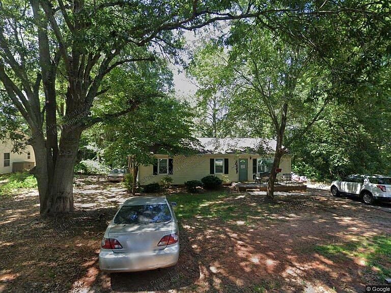 1st image of 108 Hawthorne Dr