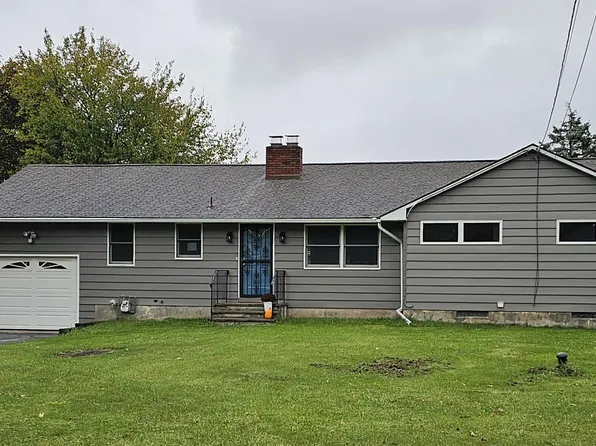 302 Palmer Dr, Fayetteville, NY 13066